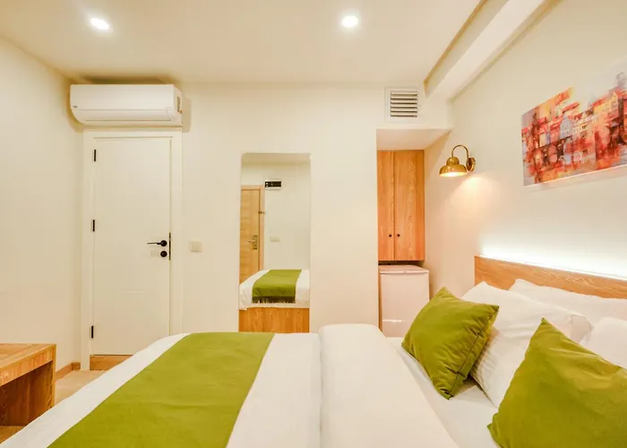 فندق Elephant In The