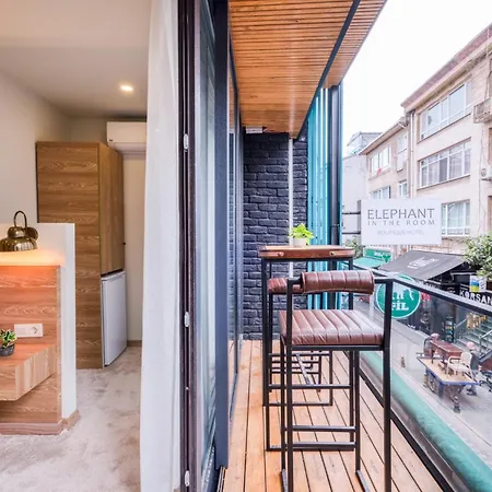 Elephant In The イスタンブール